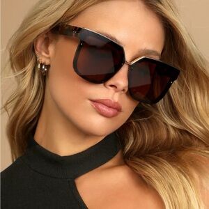 Lulu’s Oversized Tortoise Sunglasses